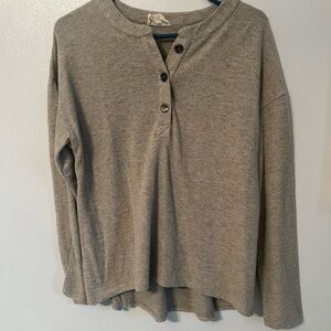 Women’s Betsey’s Boutique Grey Button Sweater Size Small NWOT